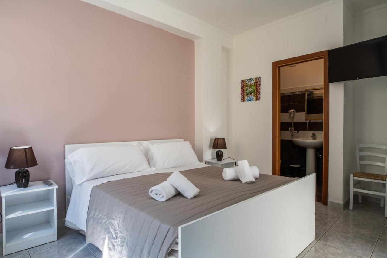 Ada Hotel & Apartments Giardini Naxos Dış mekan fotoğraf